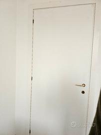 3 porte color bianco caldo