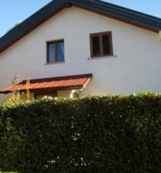 Immobile in asta di 208 m² con 5 locali e box auto