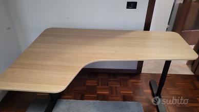 scrivania angolare ikea bekant usata
