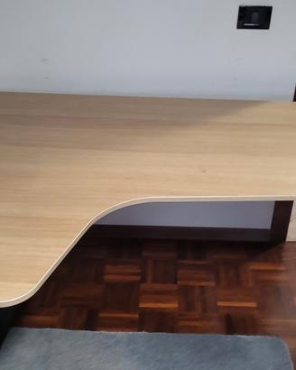 scrivania angolare ikea bekant usata