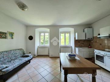 CASA SEMINDIPENDENTE A FOSSATO DI VICO