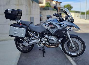 BMW R 1200 GS .