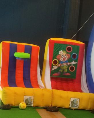 Gonfiabili per bambini - tiro a segno e basket