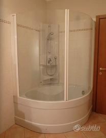 Vasca da bagno ad angolo