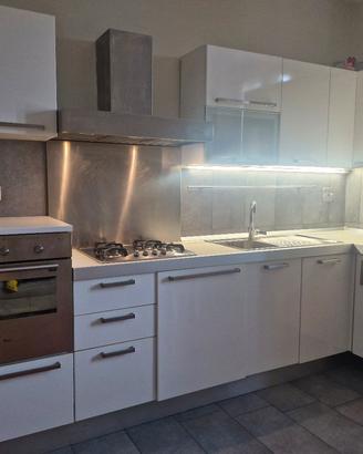 cucina  bianca moderna 