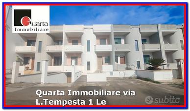 Carmiano villetta NON ARREDATA con BOX condivi