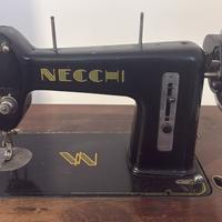 Macchina da cucire Necchi