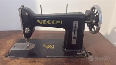 Macchina da cucire Necchi