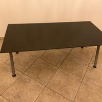 Scrivania in cristallo nero