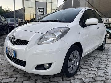 Toyota Yaris 5p 1.3 dual Sol my10 facelift ID...