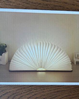 Lampada da tavolo “libro” ricaricabile usb