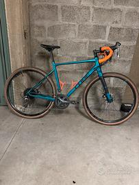 Bici gravel Cube Nuroad
