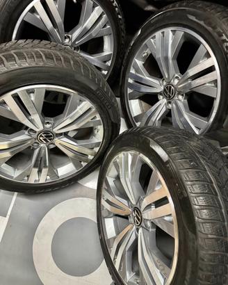 Kit invernale Vw Audi Cupra 245/45 R18 Pirelli