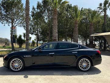 Maserati Quattroporte Q4 come vetrina