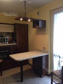 Penisola e mensola con faretti