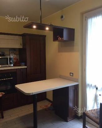 Penisola e mensola con faretti