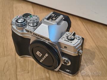 Olympus OM-D E-M10 Mark IV [CORPO]