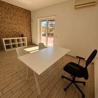 Stanza privata uso ufficio