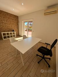 Stanza privata uso ufficio