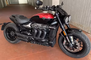TRIUMPH ROCKET 3R STORM