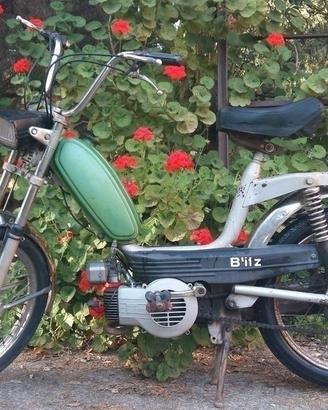 Morini Moto Meteora del '75 + librettino e ricambi