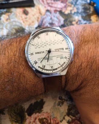 Orolgoio Raketa perpetual calendar meccanico