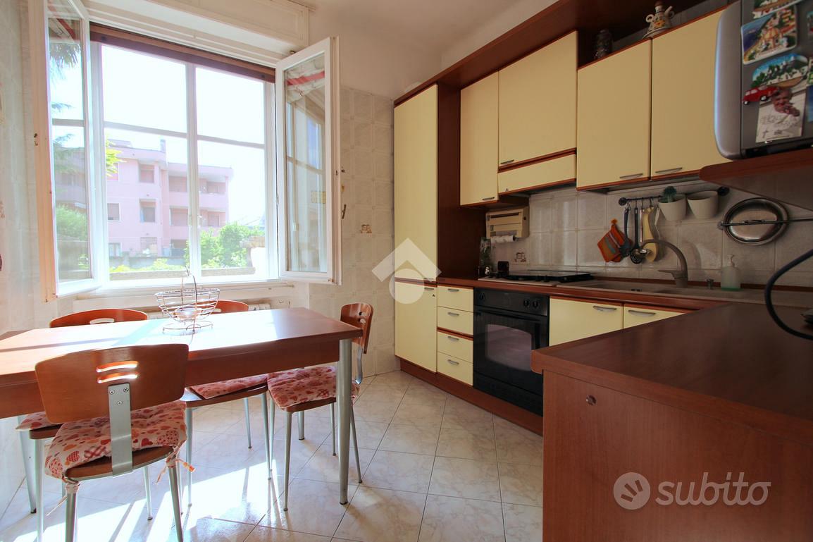 Apartment in Bareggio, Milano - Vista 4