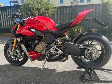 Ducati Streetfighter V4S