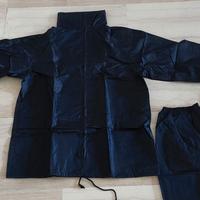 Tuta antipioggia nuova