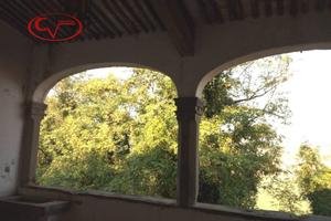 Rustico / Casale di 450 m² con più di 5 locali a L