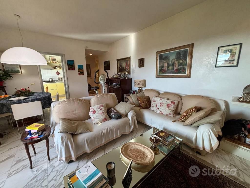 Appartamento di 115 m² con 4 locali e box auto a M - Vista 2