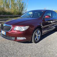 SKODA Superb 1.8 TSI DSG Elegance