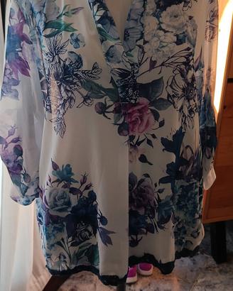 camicia donna  bianca o motivi floreali 