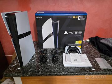 Ps5 pro 2 tb, 1 mese di vita con : Fifa,007,woolve