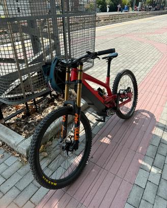YT TUES, Elettrica, motore Surron, Talaria