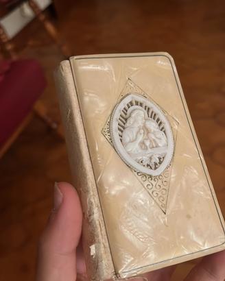 Antico libro di preghiere in madreperla anni 40