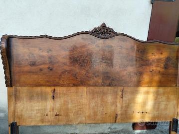 Letto matrimoniale in legno dei primi anni 900