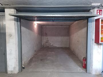 Garage libero da subito centro Merano