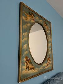 Specchio con cornice in legno dipinta a mano
