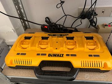 DeWalt DCB104 - 4 Caricabatterie Rapido Quadruplo