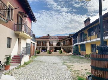 CASA SEMINDIPENDENTE A RIVOLI