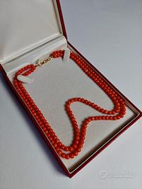 Splendida Collana Vintage Doppia in Corallo Rosso