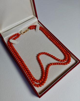 Splendida Collana Vintage Doppia in Corallo Rosso