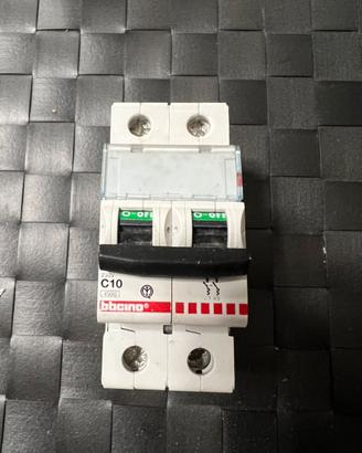 Interruttore magnetotermico 10A 2P 2 moduli