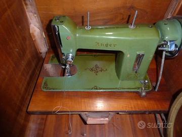 lotto di tre macchina da cucire vintage cucitrici