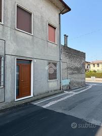 CASA DI CORTE A LENO