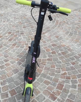 Monopattino elettrico Nilox m1