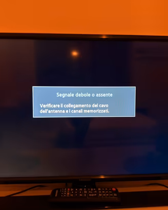SAMSUNG TV 28