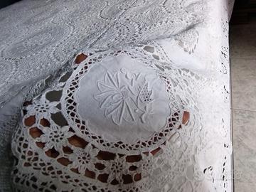coperta in lino/pizzo