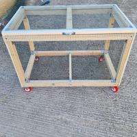 Gabbia per galline o animali di diverso genere